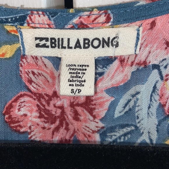 Billabong Floral Wrap Dress- worn once - Picture 2 of 3